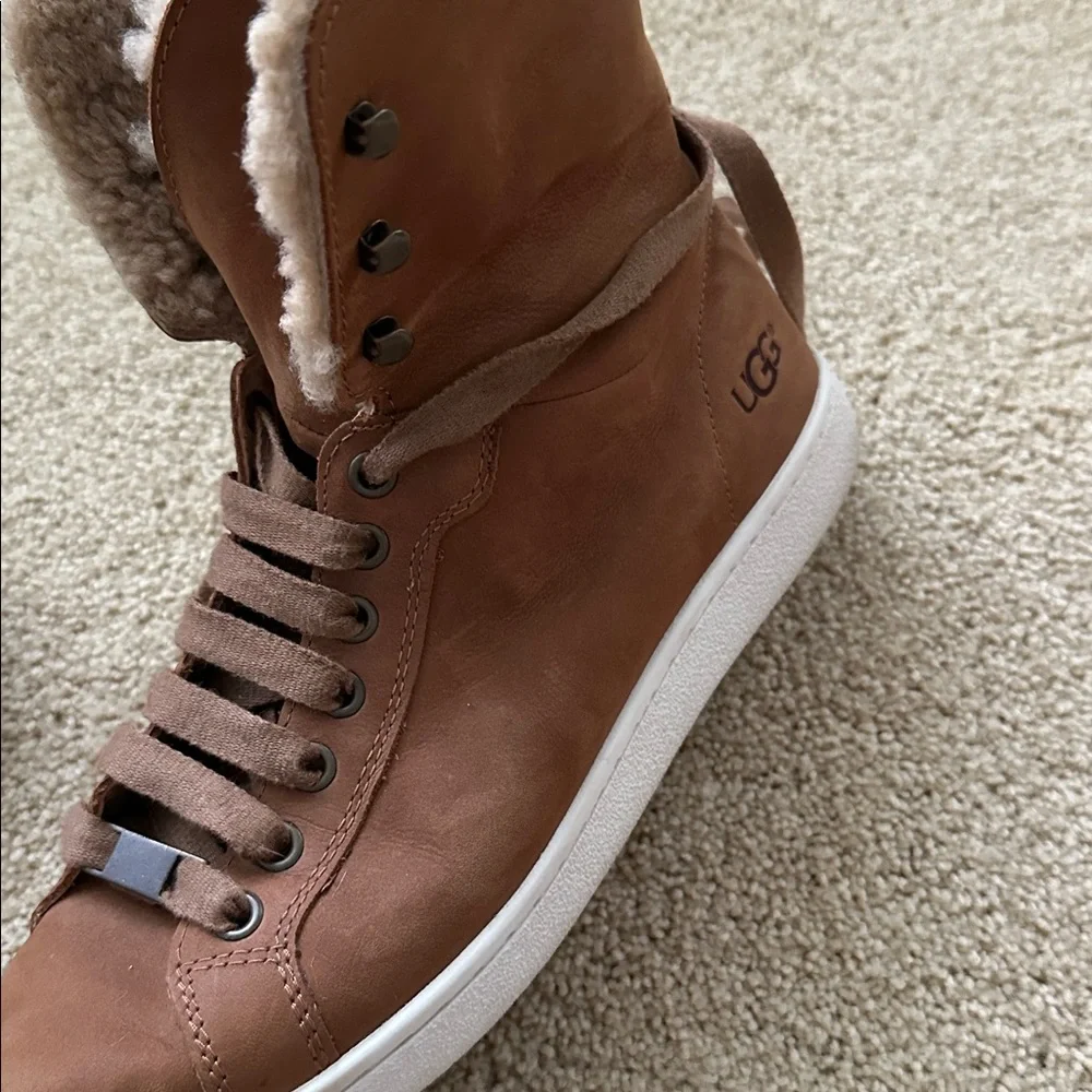 UGG Sneakers - Picture 3 of 4